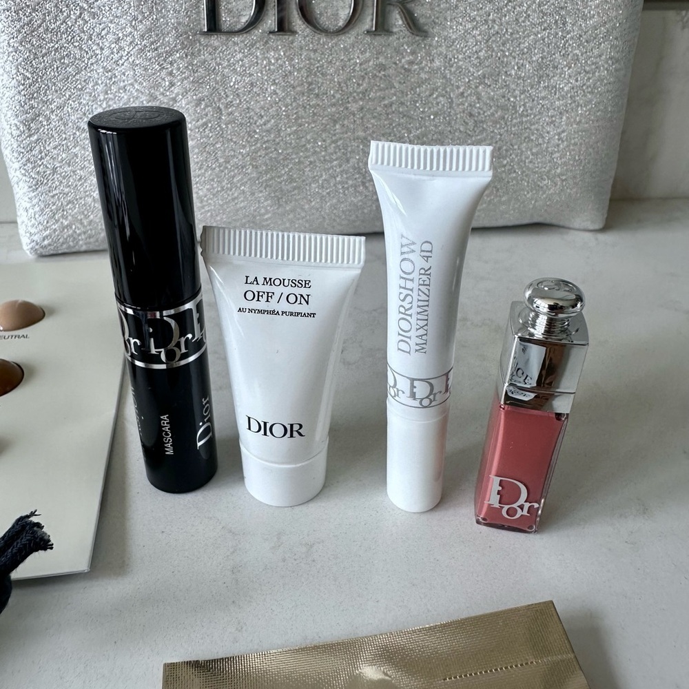 NIB Dior Beauty Travel Set with Cosmetic Pouch - Picture 4 of 8